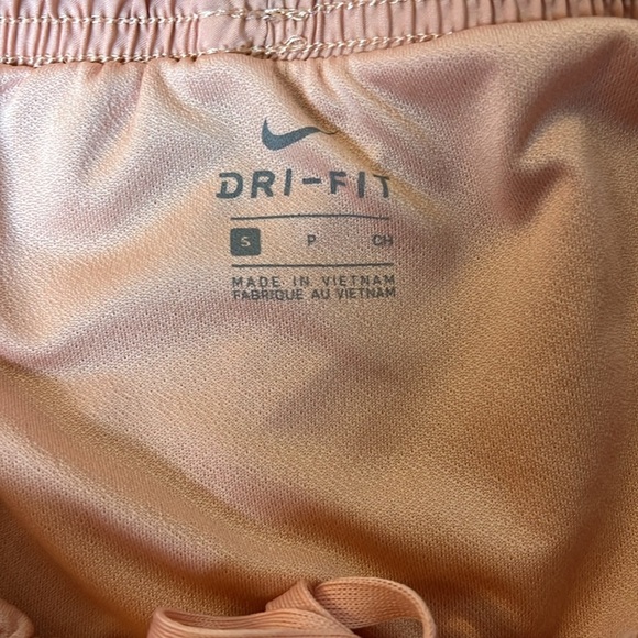 Nike Dri-Fit Shorts Size Small - Picture 5 of 6